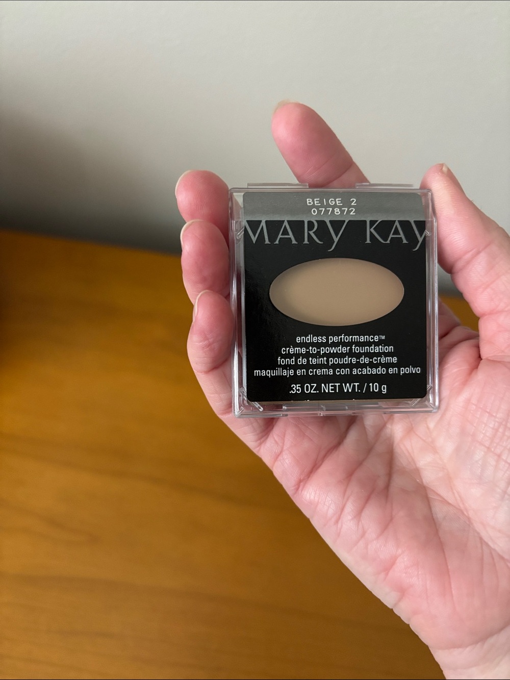 Mary Kay Beige 2 Crème-to-Powder Foundation Compact